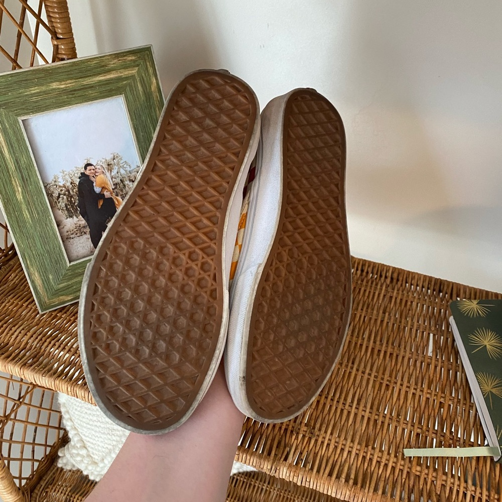 Vans - Picture 3 of 5